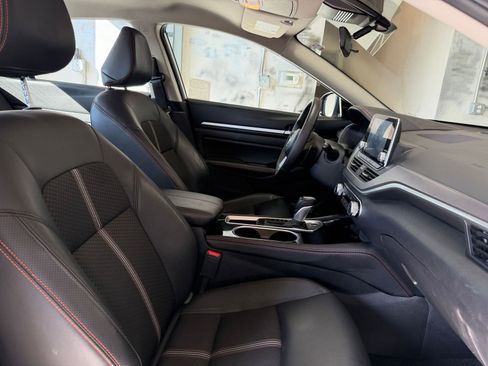 Used 2025 Nissan Altima 2.5 SR image 35