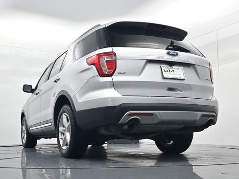 Used 2017 Ford Explorer XLT w/ Equipment Group 202A image 41