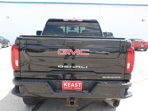 Used 2022 GMC Sierra 2500 Denali AWD/4WD image 3