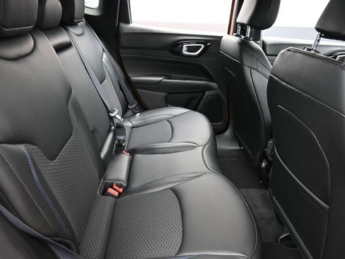 New 2026 Jeep Compass Latitude image 16