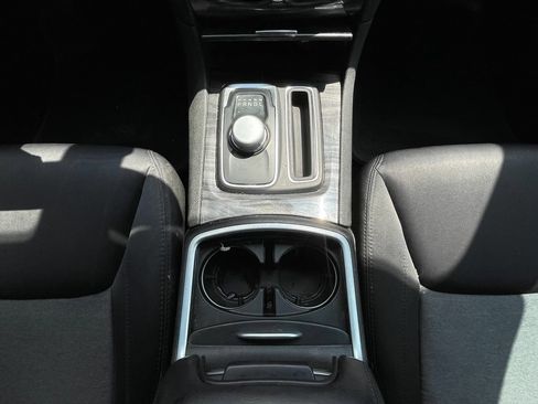 Used 2021 Chrysler 300 Touring w/ Sport Appearance Package RWD image 19