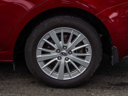 Used 2018 Subaru Impreza 2.0i Premium image 11