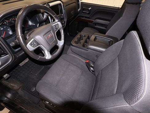 Used 2019 GMC Sierra 1500 SLE w/ SLE Value Package AWD/4WD image 30