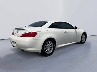 Used 2011 INFINITI G37 Convertible w/ Premium Pkg RWD video 3