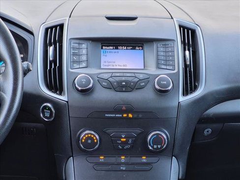 Used 2019 Ford Edge SE FWD image 13