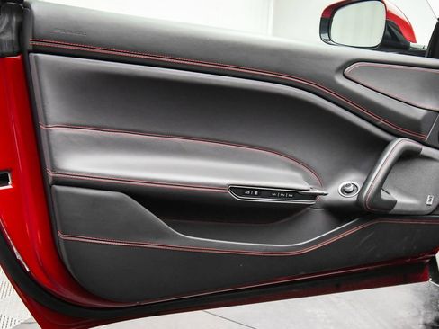 Used 2018 Ferrari GTC4Lusso image 49