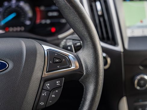 Certified 2017 Ford Edge SEL w/ Equipment Group 201A image 26