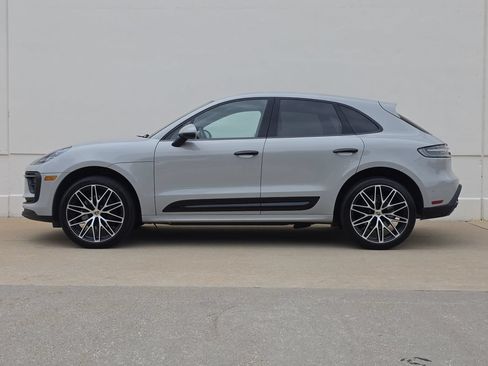 Used 2024 Porsche Macan AWD/4WD image 2