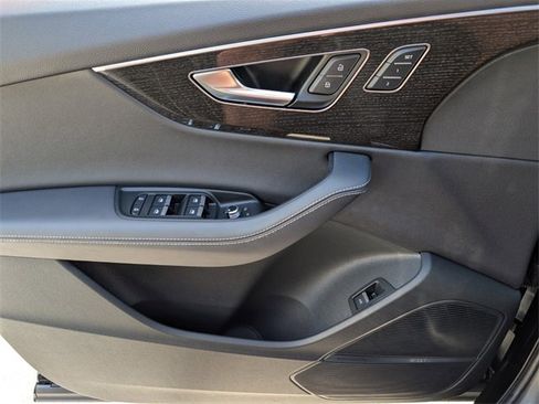 Used 2025 Audi Q7 2.0T Premium Plus w/ Premium Plus Package image 36