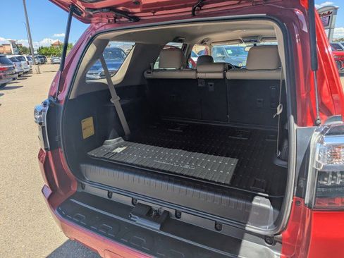 Used 2019 Toyota 4Runner SR5 Premium AWD/4WD image 28