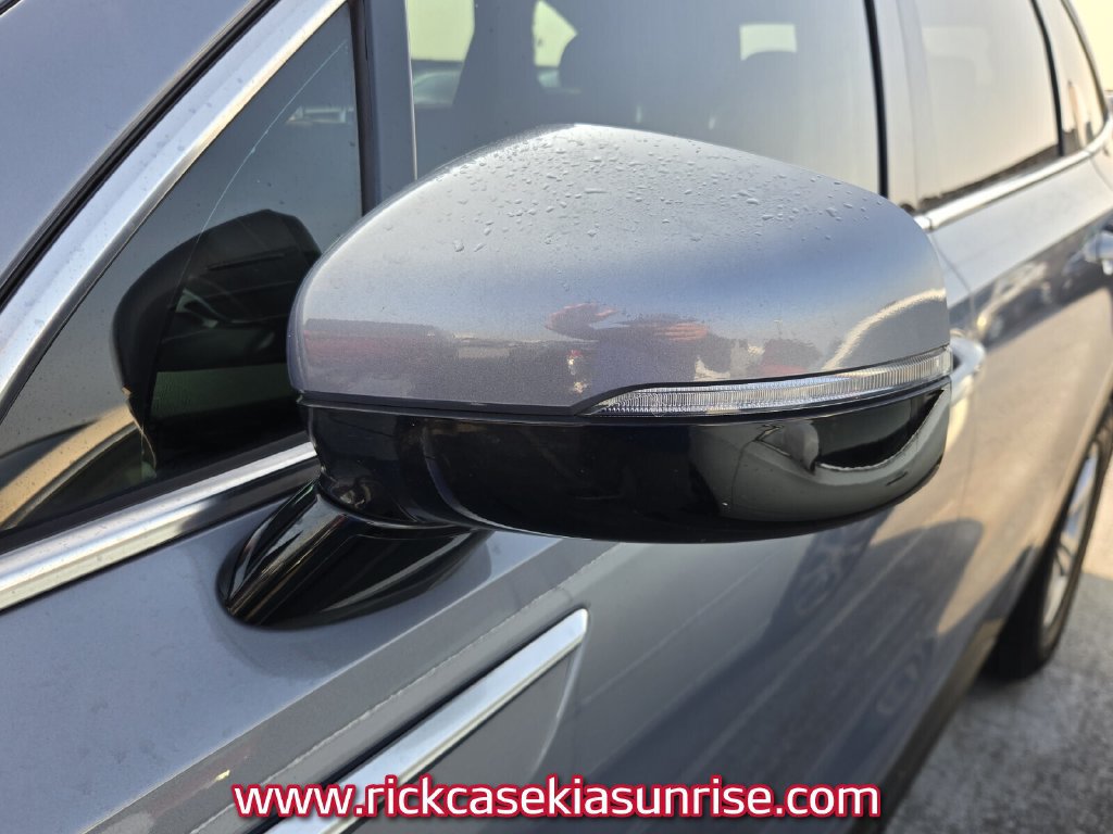 Used 2023 Kia Sorento LX FWD image 10
