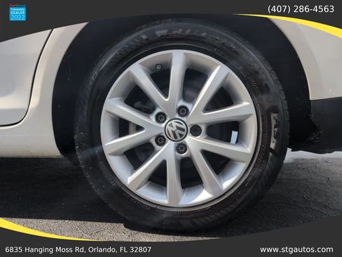 Used 2010 Volkswagen Jetta SE FWD image 32