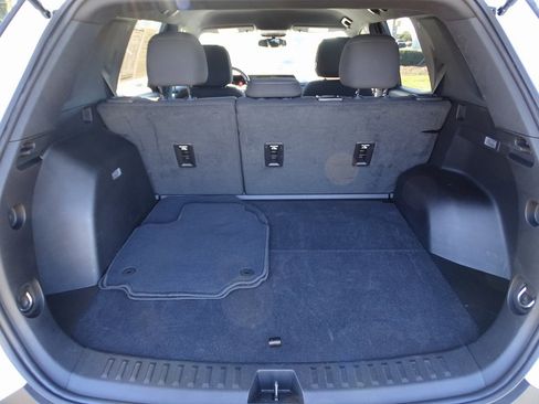 Used 2025 GMC Terrain Elevation image 9