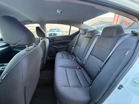 Used 2025 Nissan Altima 2.5 S FWD image 29