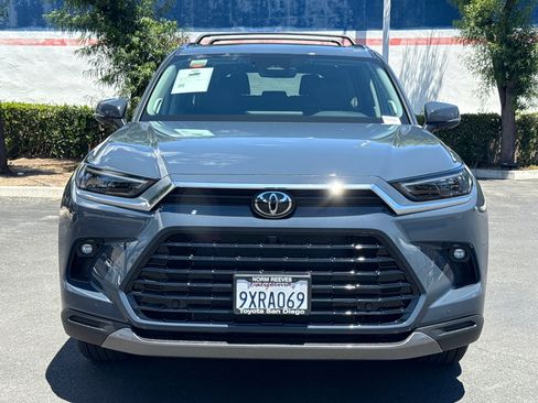 Certified 2026 Toyota Grand Highlander AWD image 4