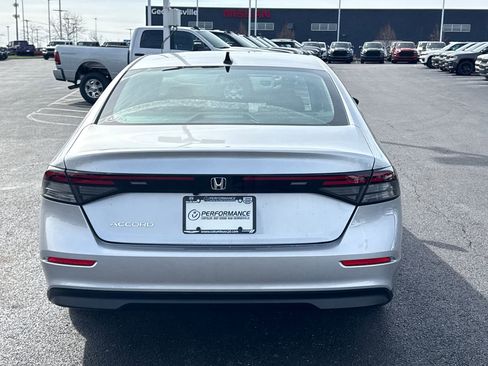 Used 2025 Honda Accord SE image 4