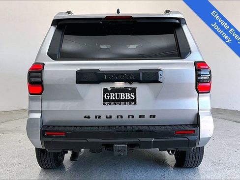 Used 2025 Toyota 4Runner SR5 image 6