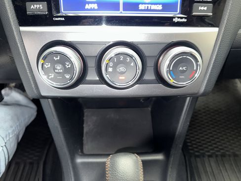 Used 2017 Subaru Crosstrek 2.0i Premium AWD/4WD image 29