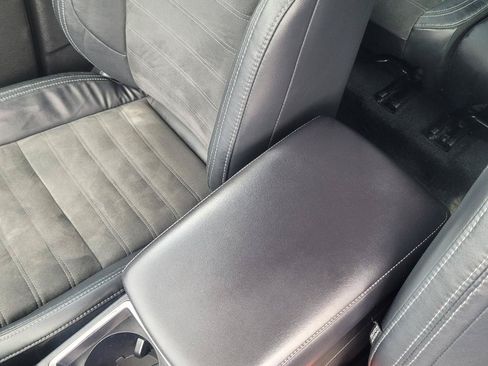 Used 2023 Mitsubishi Outlander SE AWD/4WD image 14