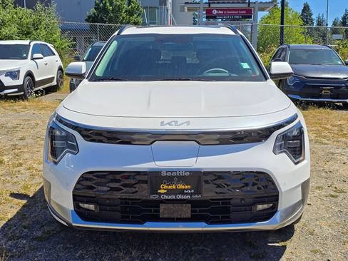 New 2026 Kia Niro Wave w/ Wave Preserve Package FWD image 8