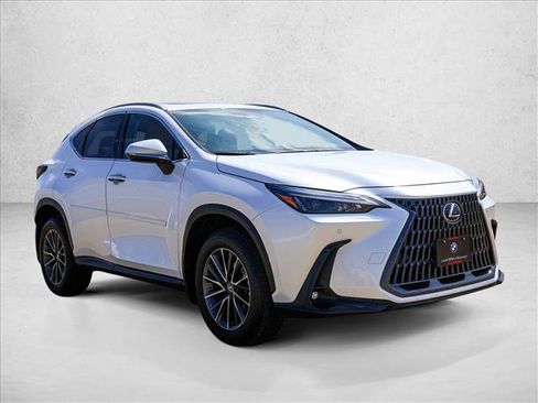 Used 2025 Lexus NX 350 AWD w/ Accessory Package (2T) image 3