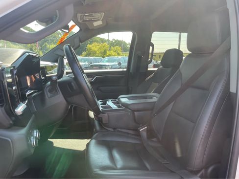 Used 2025 GMC Sierra 1500 SLT AWD/4WD image 12