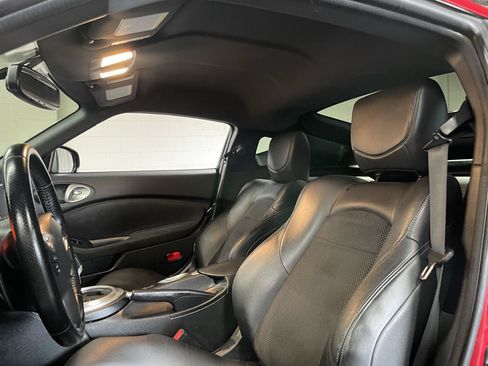 Used 2014 Nissan 370Z Touring w/ Sport Package RWD image 17