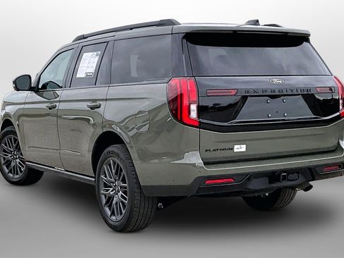 Used 2025 Ford Expedition Platinum w/ Stealth Performance Package AWD/4WD image 10