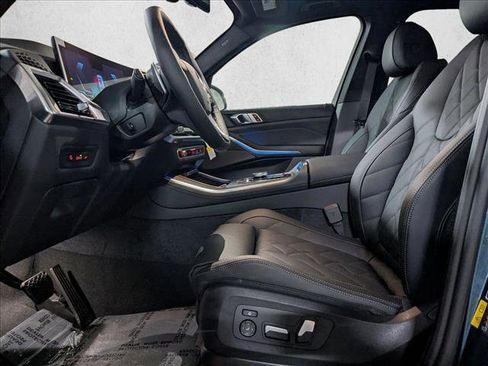 New 2026 BMW X5 xDrive50e w/ Premium Package image 4