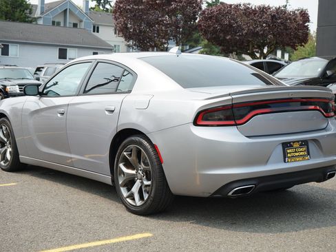 Used 2016 Dodge Charger SXT w/ Rallye Group RWD image 3