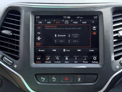 Used 2023 Jeep Cherokee Altitude Lux w/ Lux Elite Package AWD/4WD image 41