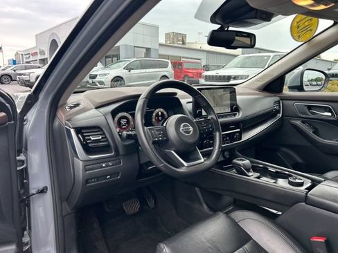 Used 2021 Nissan Rogue Platinum AWD/4WD image 30