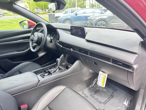 Used 2023 MAZDA MAZDA3 s FWD image 8