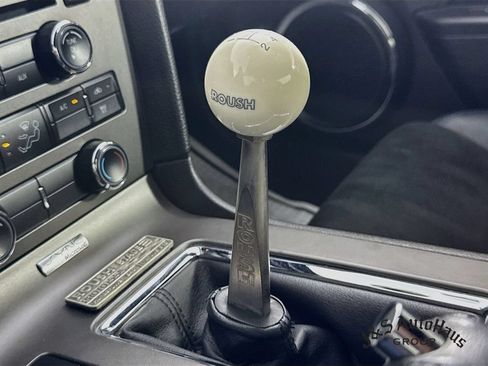 Used 2010 Ford Mustang GT RWD image 19