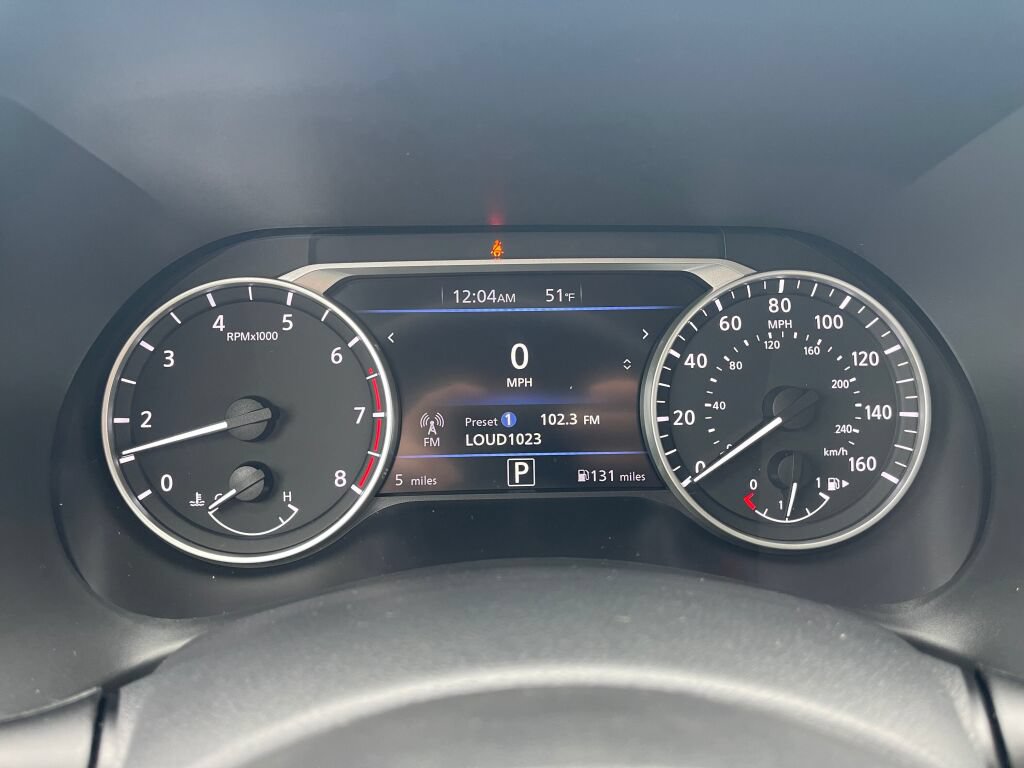Used 2025 Nissan Sentra SR FWD image 15