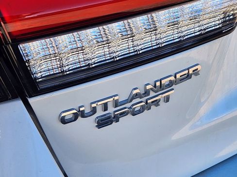 Used 2024 Mitsubishi Outlander Sport ES image 11