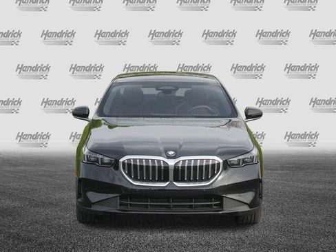 Certified 2024 BMW 530i w/ Premium Package image 3