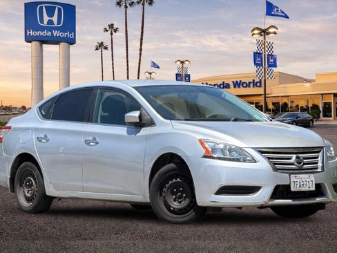 Used 2015 Nissan Sentra S FWD image 2