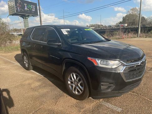 Used 2021 Chevrolet Traverse LS image 20