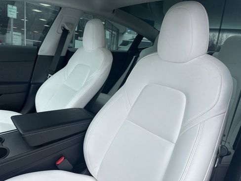 Used 2021 Tesla Model 3 Performance image 11