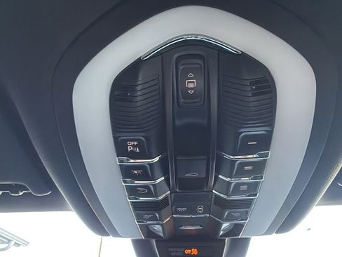 Used 2018 Porsche Macan GTS image 28