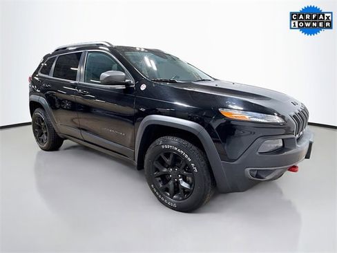 Used 2018 Jeep Cherokee Trailhawk w/ Quick Order Package 27L image 5