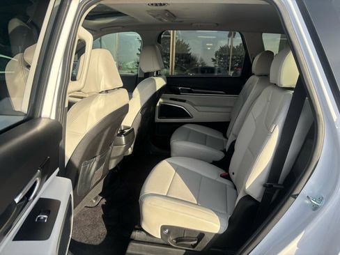 Used 2023 Kia Telluride S w/ S Sunroof Package image 18