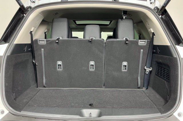 Used 2025 Nissan Pathfinder SV w/ SV Premium Package FWD image 26