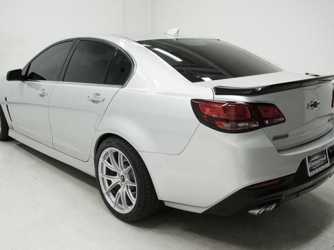 Used 2017 Chevrolet SS RWD image 6
