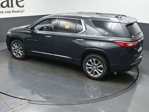 Used 2019 Chevrolet Traverse Premier w/ Driver Confidence II Package FWD image 38