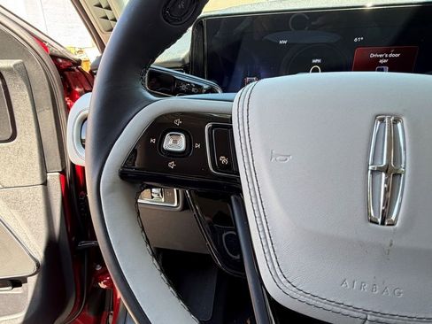 New 2026 Lincoln Aviator AWD image 14