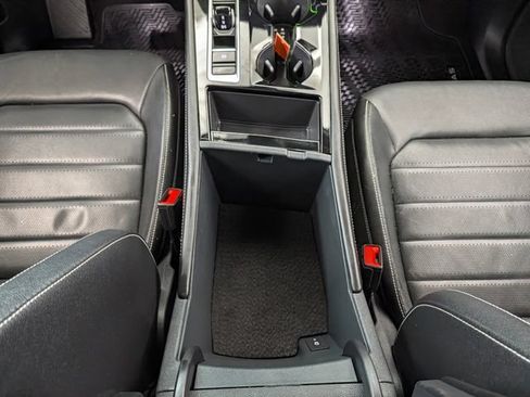 Used 2024 Volkswagen Atlas SEL AWD/4WD image 31