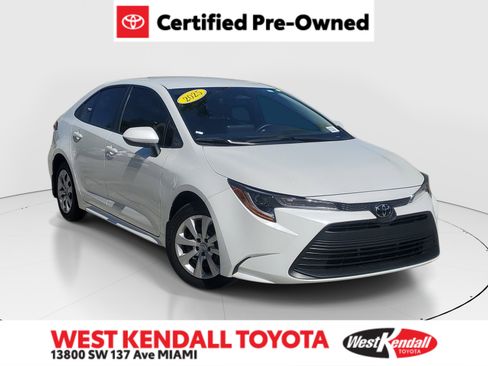 Certified 2025 Toyota Corolla LE image 1