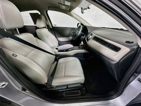 Used 2019 Honda HR-V LX image 30